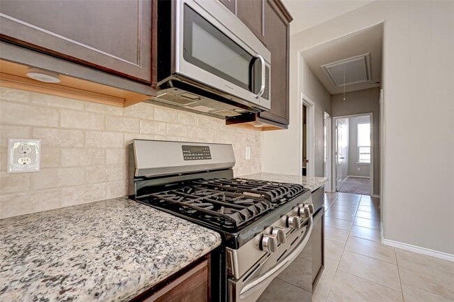 Building Photo - 8402 Coral Cove Pass Ln