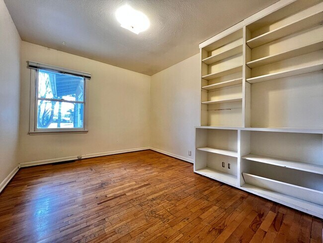 Building Photo - Ranch-Style 3 Bed, 1.5 Bath Home Near Avery Park in Fort Collins