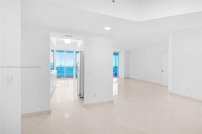 Building Photo - 21205 Yacht Club Dr