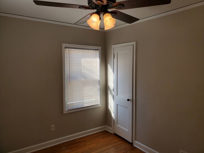 Building Photo - 3234 Kinsey Ave