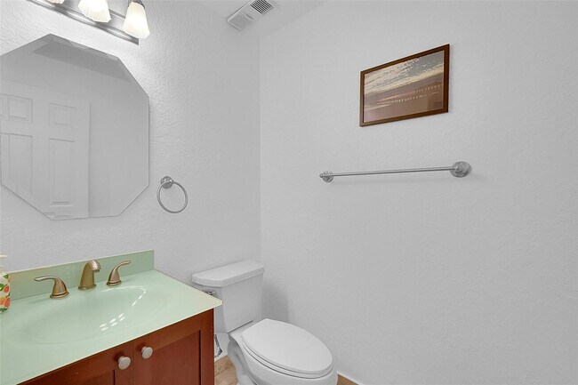 Building Photo - 4525 Poinciana St