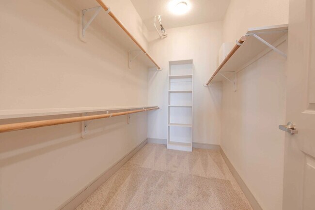 Building Photo - Experience the Art of Fine Apartment Living!