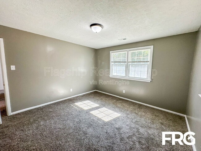 Building Photo - 416 N Kornegay St