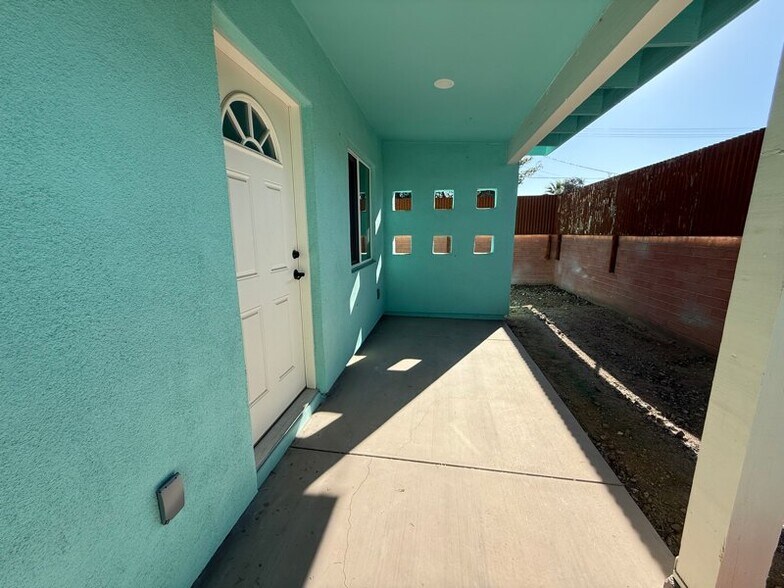 Building Photo - 5564 E Camden St