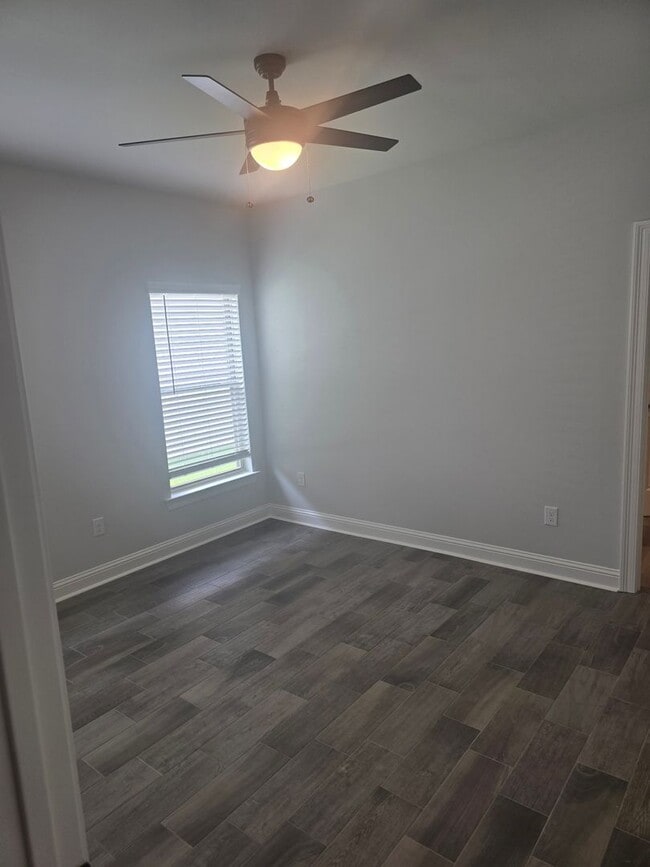 Building Photo - WENDELL IV G in The Cove at Villaggio community offers a 3 bedroom, 2 full bathroom