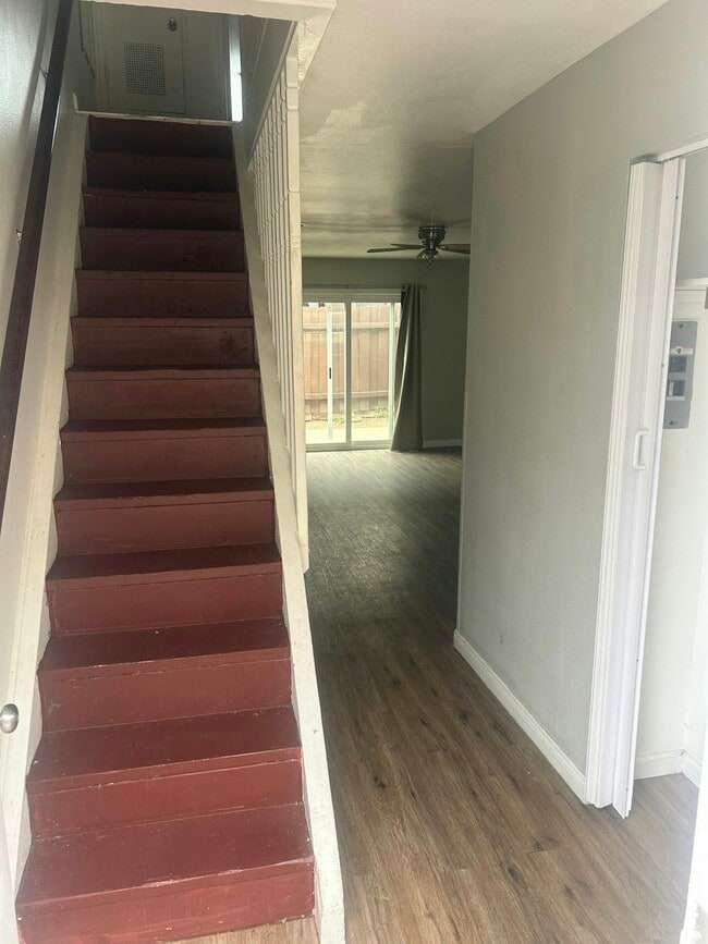 Building Photo - 458 Grand Ave