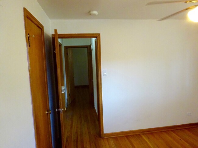 Building Photo - Two Bedroom Apartment With Hardwood Floors...
