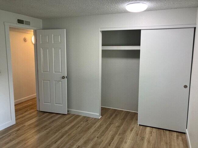 Building Photo - Remodeled Three Bedroom Home in South Salem