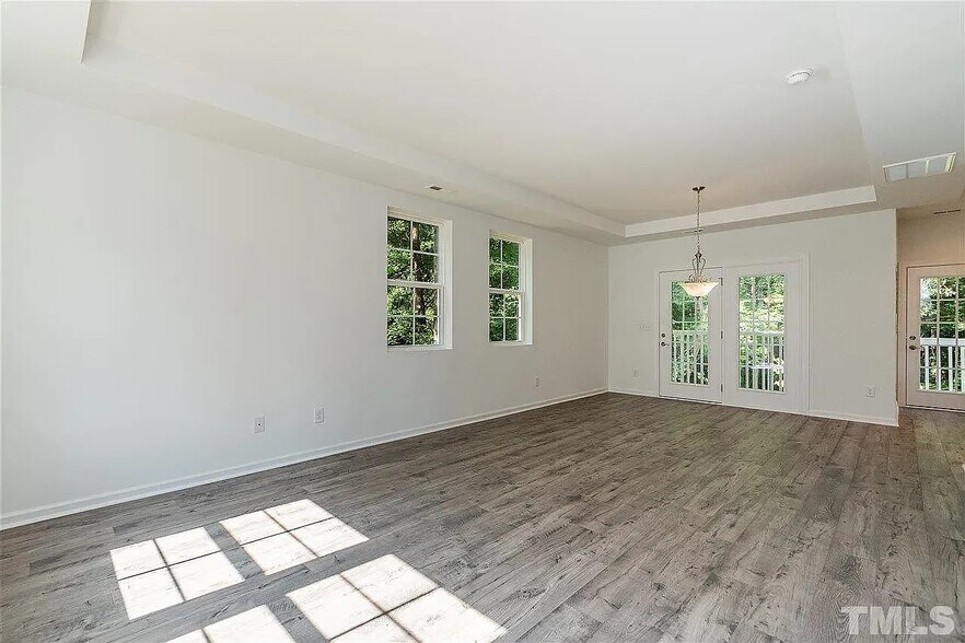 Building Photo - 2526 Sumter Dr