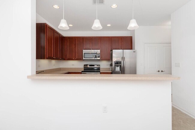 Building Photo - Spacious Condo in Spence Crossing