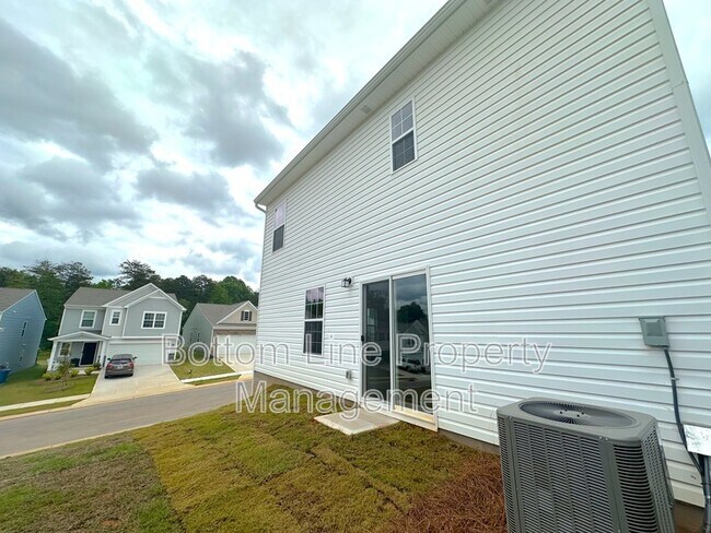 Building Photo - 5336 Small St