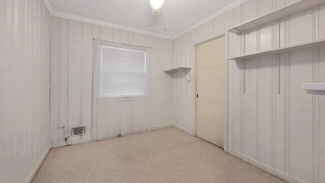 Building Photo - STUNNING 3 bedroom home with a BEAUTIFUL garden in Dumbarton. COME SEE!