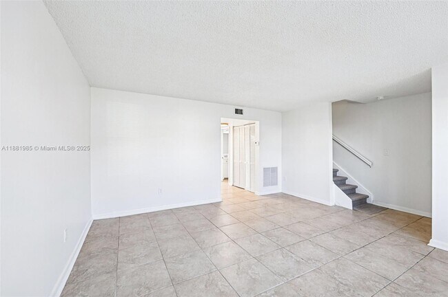 Building Photo - 311 Gulfstream Rd
