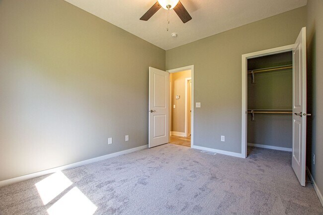 Building Photo - 358-S400 N Allen Street