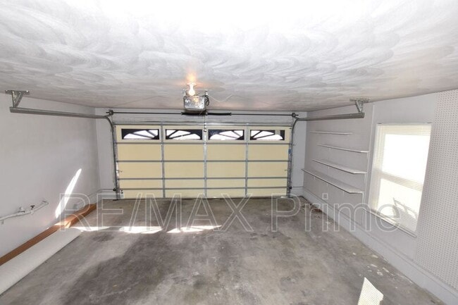 Building Photo - 204 Knell's Ridge Dr