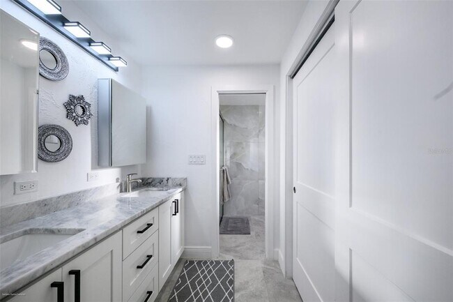 Building Photo - 149 Crescent Dr