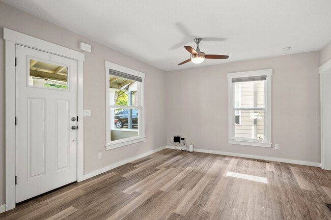 Building Photo - Charming 3 Bedroom/1 Bath Jennings Lodge home
