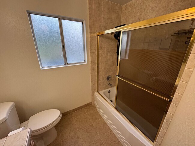 Building Photo - El Cajon Rancho Estate