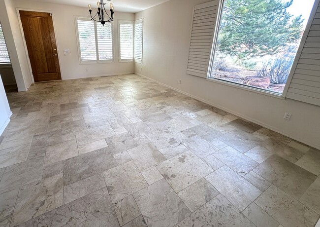 Building Photo - HOUSE - RED ROCK VIEWS - MOVE IN SPECIAL!