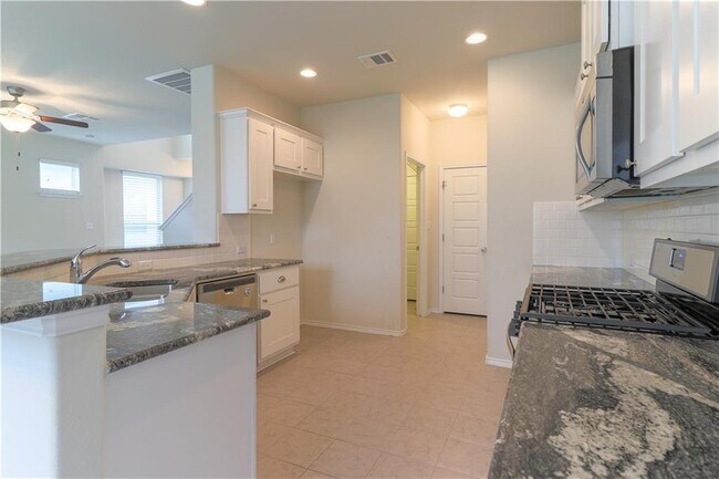 Building Photo - 121 Palestine Cove