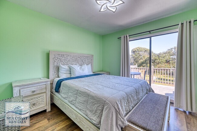 Building Photo - Beach Please @ 218 Sandpiper Dr