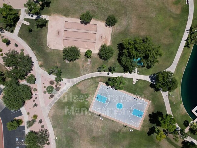Building Photo - 809 S Lagoon Dr