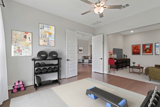 Building Photo - 7327 Sunny Oak Ln