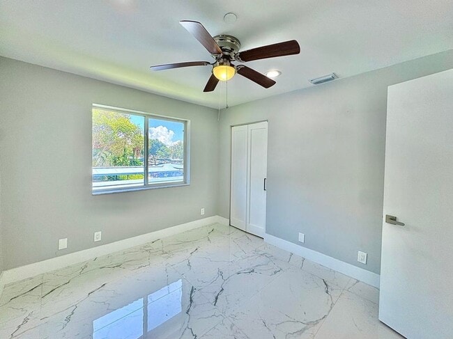 Building Photo - 340 NW 67th St