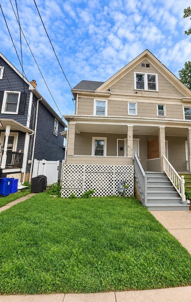 Building Photo - 877 Jaques Ave