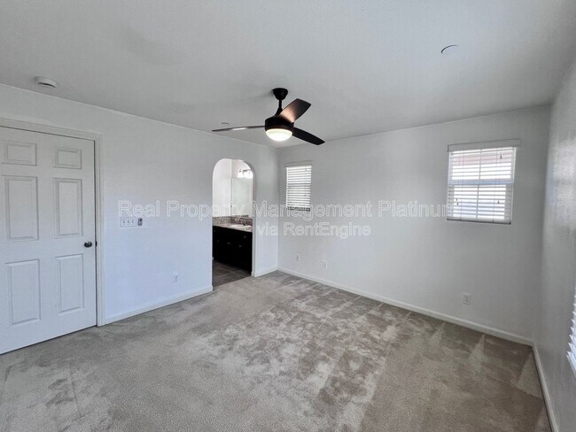 Building Photo - 3623 Etchings Way