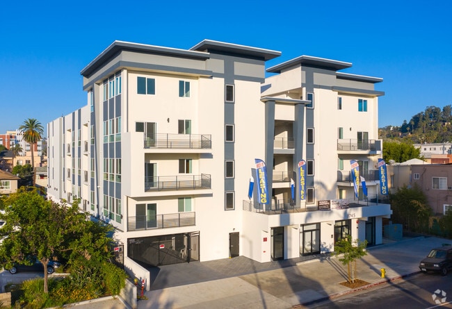 Primary Photo - MONARCH APARTMENTS