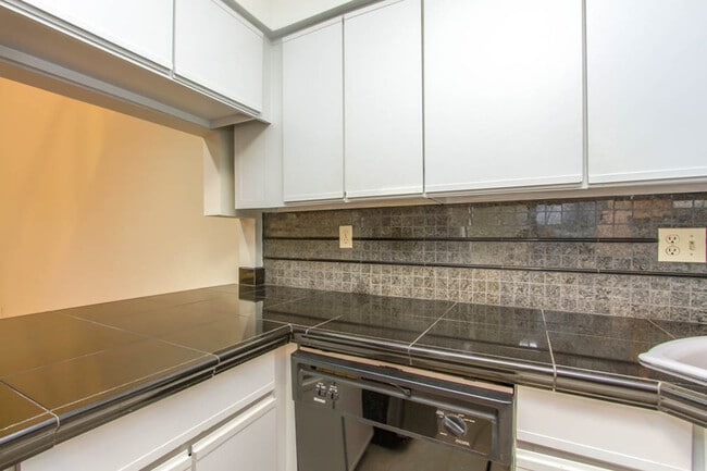 Building Photo - 1210 Stockley Gardens