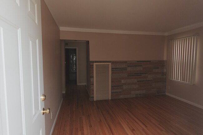 Building Photo - 13407 Sherman Ave