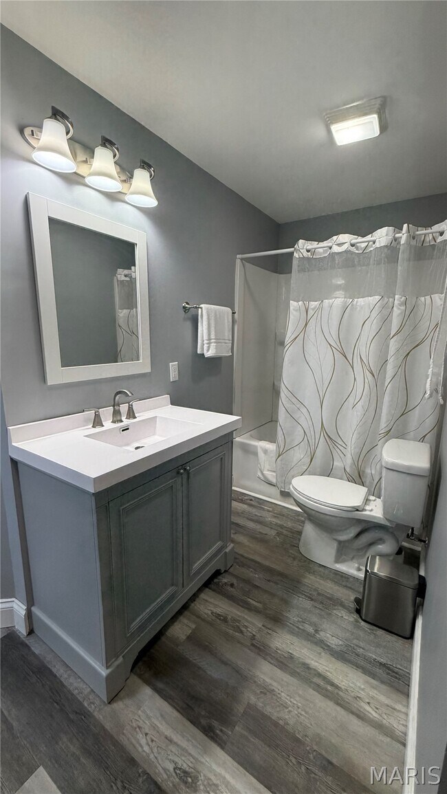 Building Photo - 2035 Allen Ave