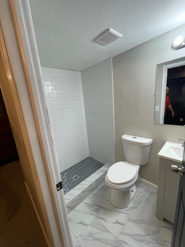 Building Photo - 1945 Frames Rd