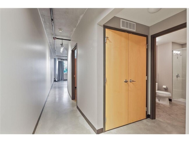 Building Photo - 730 N 4th St