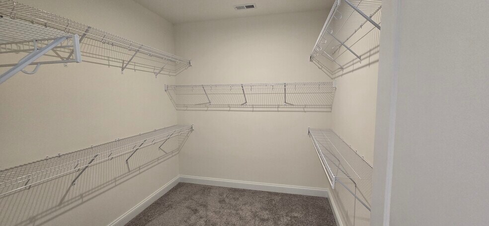 Building Photo - 1722 Old Brick Rd