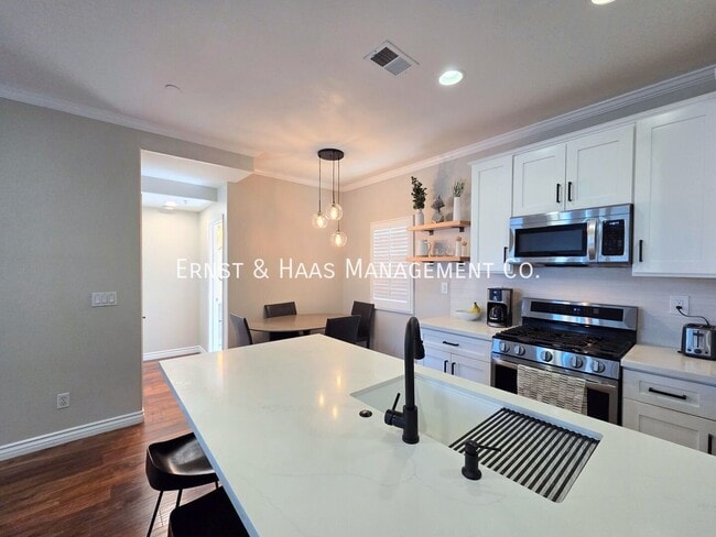 Building Photo - 3546 Linden Ave
