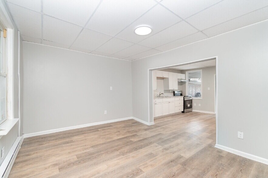 Building Photo - 608 North St