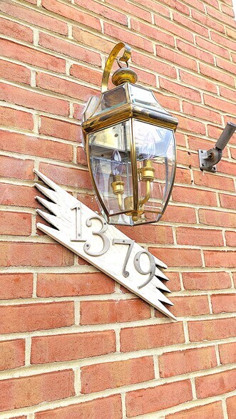 Building Photo - 1379 Heritage Oak Way