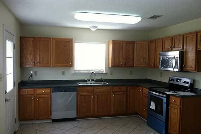 Building Photo - 30156 Howell Crawford Rd