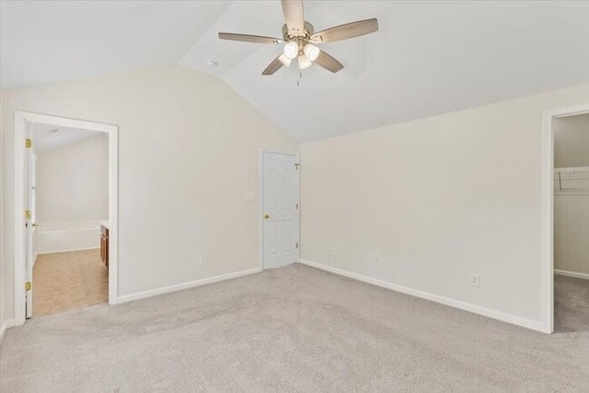 Building Photo - ***Coming Soon!!!***Spacious and Move-In R...
