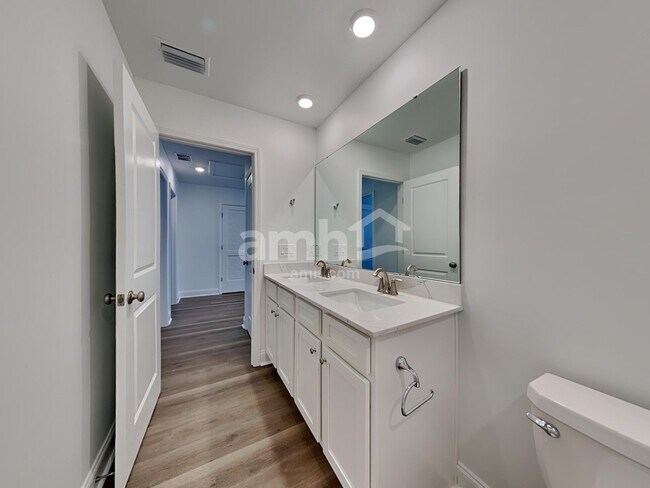 Building Photo - 313 Calla Lily Ct