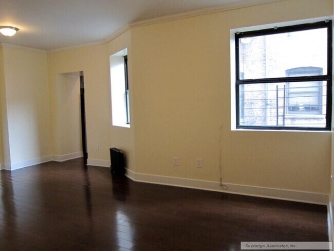 Building Photo - 545 W 148th St