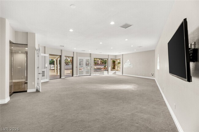Building Photo - 13 Dovetail Cir