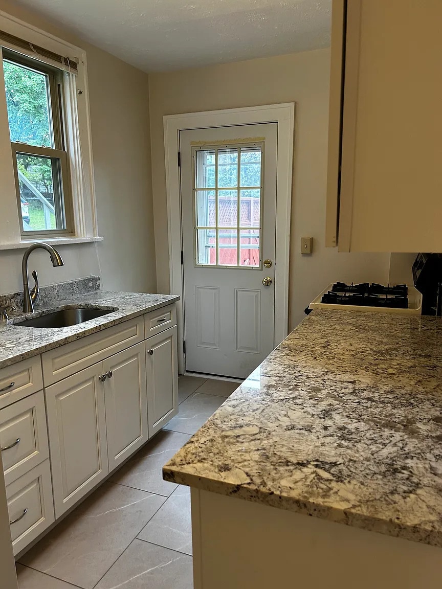 Kitchen (newly renovated April 2025) - 455 Marietta Pl