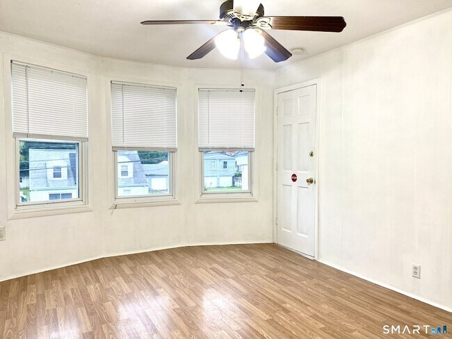 Building Photo - 24 Rocky Hill Ave