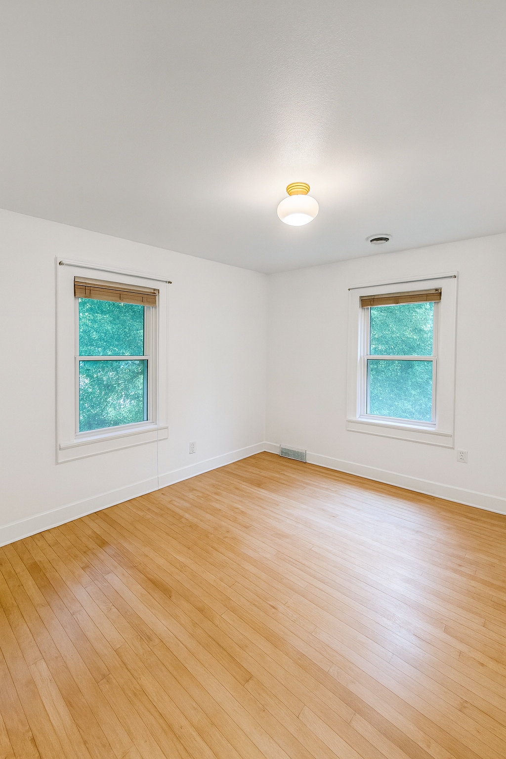 Master Bed - 535 S Clay St