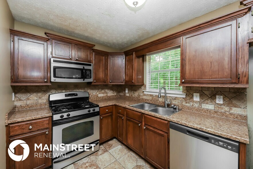 Building Photo - 166 Thornbrooke Dr
