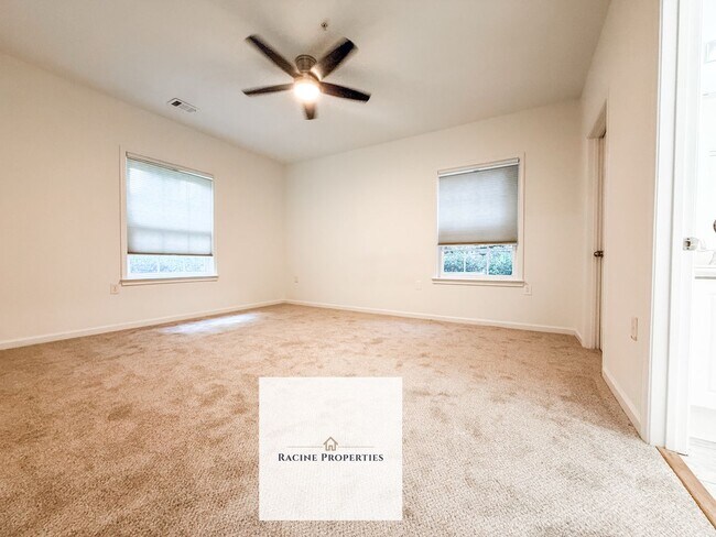 Building Photo - 203 McKenna Cir
